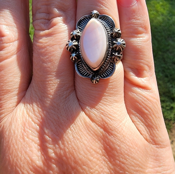 Native American Marquise Shaped Mother of Pearl Sterling Silver 925 Vintage Ring - Picture 1 of 11